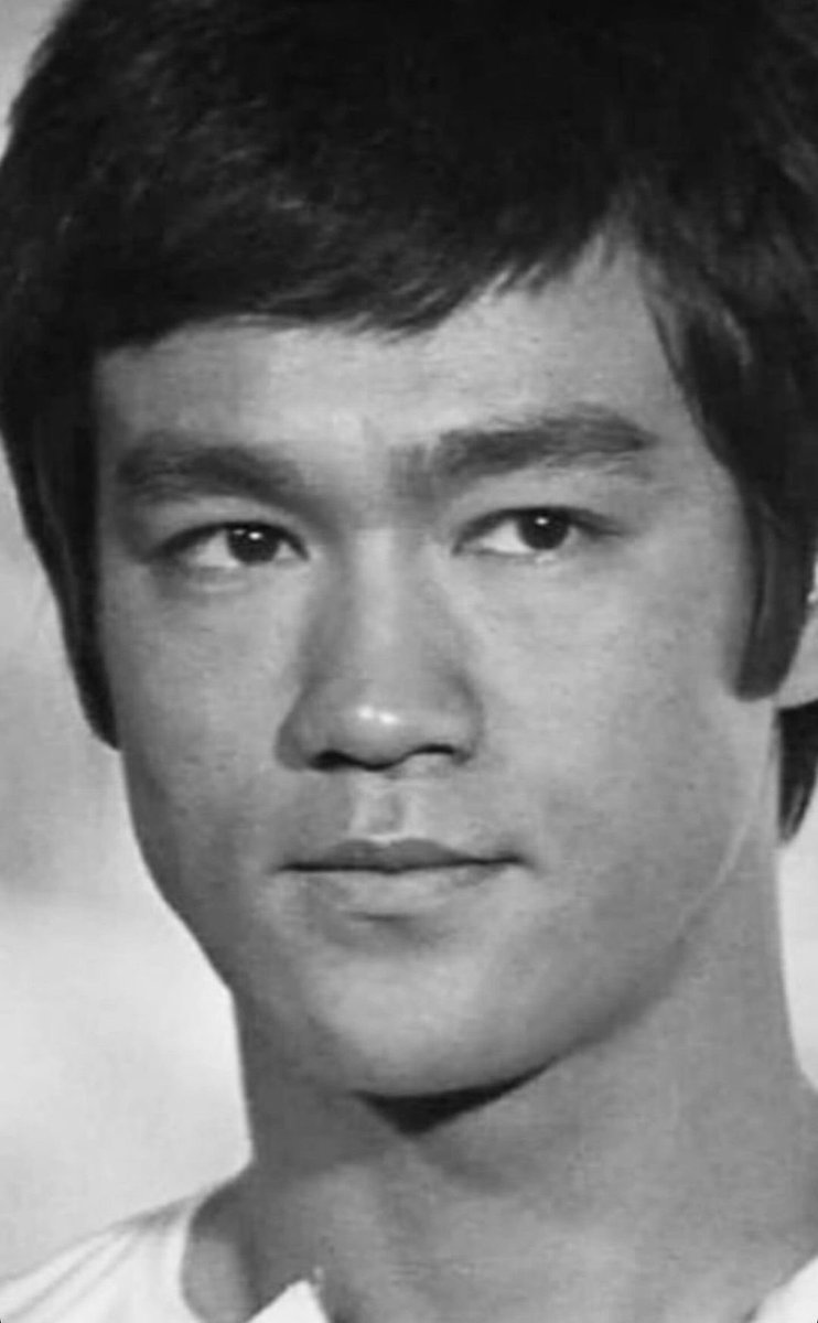 The King of My Path with Bruce Lee is Bob Marley. They are my Gods. The ones who instill in me the values that I own 🇯🇲🀄️🙏🏻♾️💯