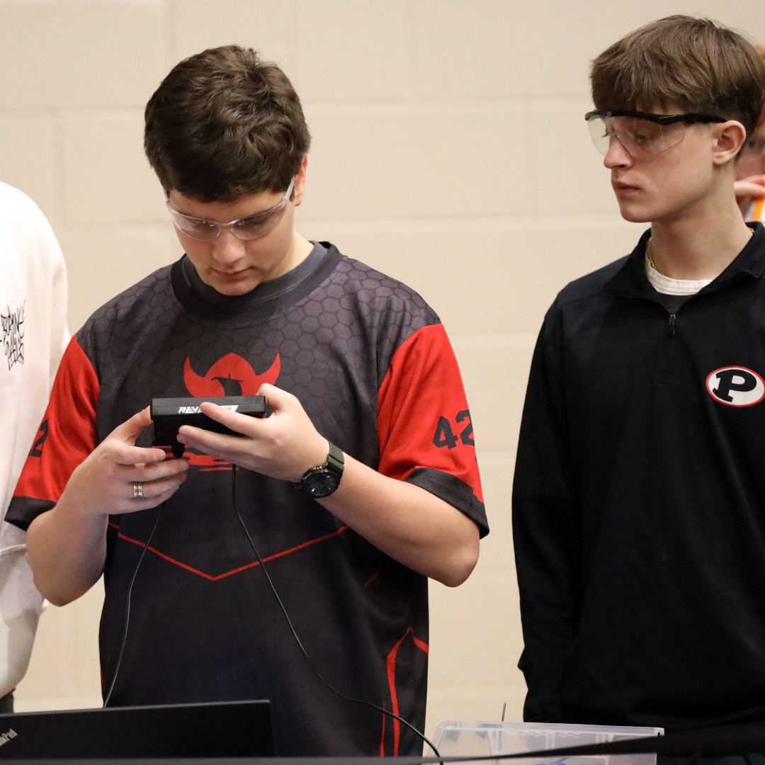 FPD’s High School Robotics Team, Smida Syndicate, won first place in the “Think Award,” which qualifies them to compete at the GA FTC State Championship in February. This award is based on the engineering portfolio. #VikingNation #ROOTED