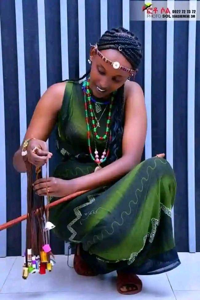 JilooAbdullahi's tweet photo. Warra Gurraacha Abba Jeebanoo...

An Orma Oromo girl. Ormas are dominantly found in Tana River county, Kenya. The cultural dress code may seem similar to that of Borana Oromos. https://t.co/0o7DplBZaL