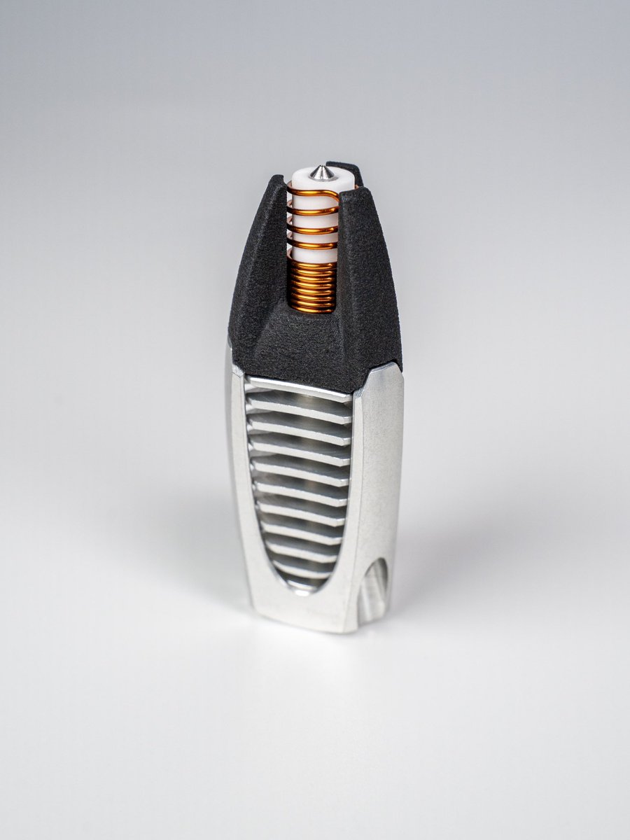 plasmics3d's tweet photo. Plasmics INo Trident 🚀
The innovation of INo Trident hotend is that instead of using conventional resistance heating cartridges, we use a modulated magnetic field to convert energy into heat. 

Available now at https://t.co/MdWNjX9m3z 

#3dprinting #techinnovation #hotend https://t.co/bJfA4GS2mD