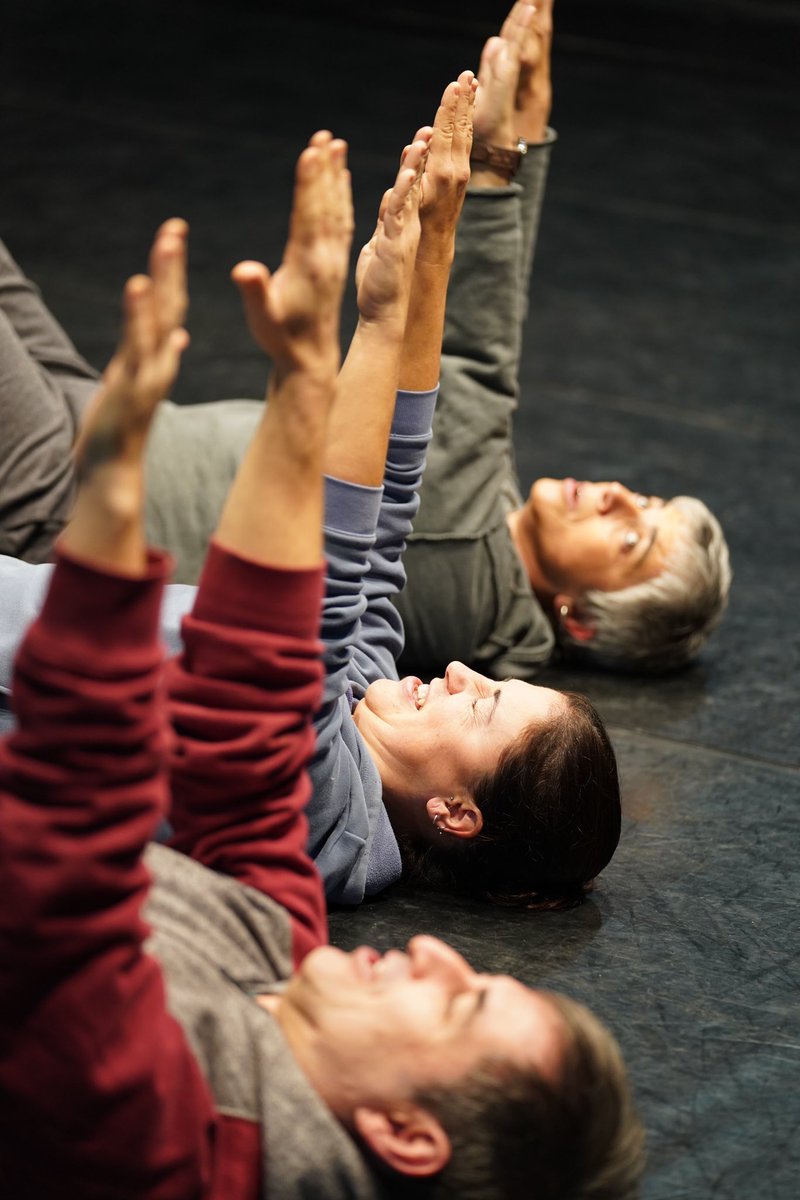 ReusCultura's tweet photo. Dissabte, el #TeatreBartrina va ser l’escenari de la primera formació del #TotsDansen 2024 al professorat de les escoles participants d’enguany!🙌
Us deixem algunes imatges📸
#ReusCultura @reus_cat @mercatflors @TransversalXAC https://t.co/DPbEIiFwnT