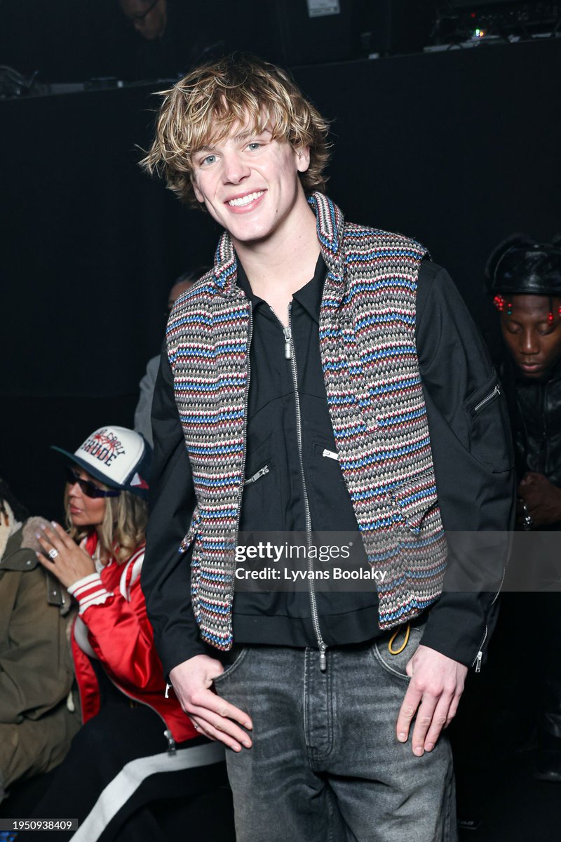 hackerwrightBR's tweet photo. 📲| Jack durante o Fashio Show da Rhude no Paris FW24 🤍✨

Lyvans Boolaky via gettyimages https://t.co/Q3mtd3Dwqc