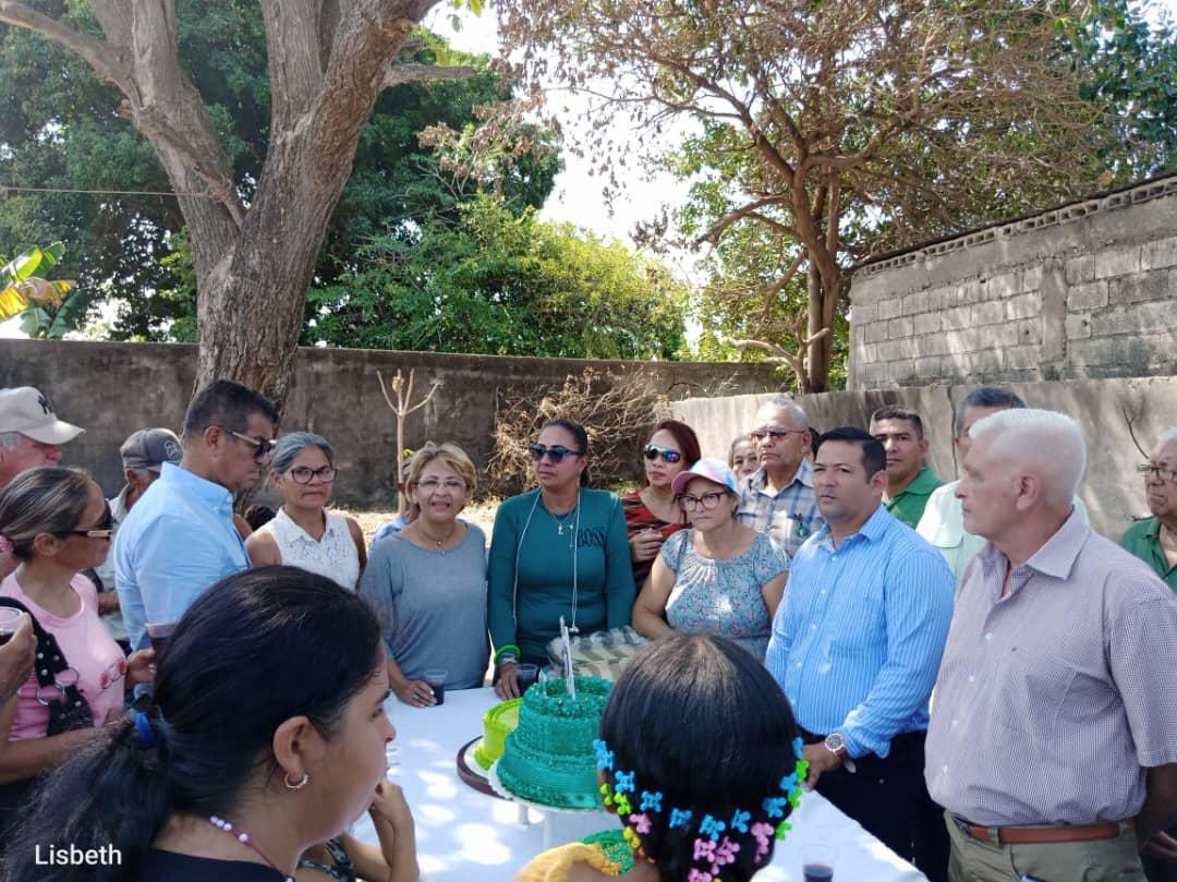 eligrivero's tweet photo. Con un emotivo compartir en la casa de Copei del municipio Obispos, los copeyanos celebraron 78. 
En un acto encabezado por las autoridades municipales de Obispos...seguimos construyendo Democracia https://t.co/y3qVRTaV5v