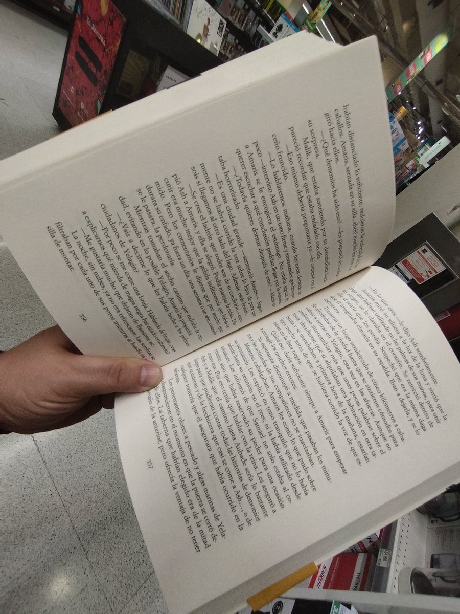 GePrats's tweet photo. Mientras llega gente aprovecho de leer algo https://t.co/vYrhG85vZb