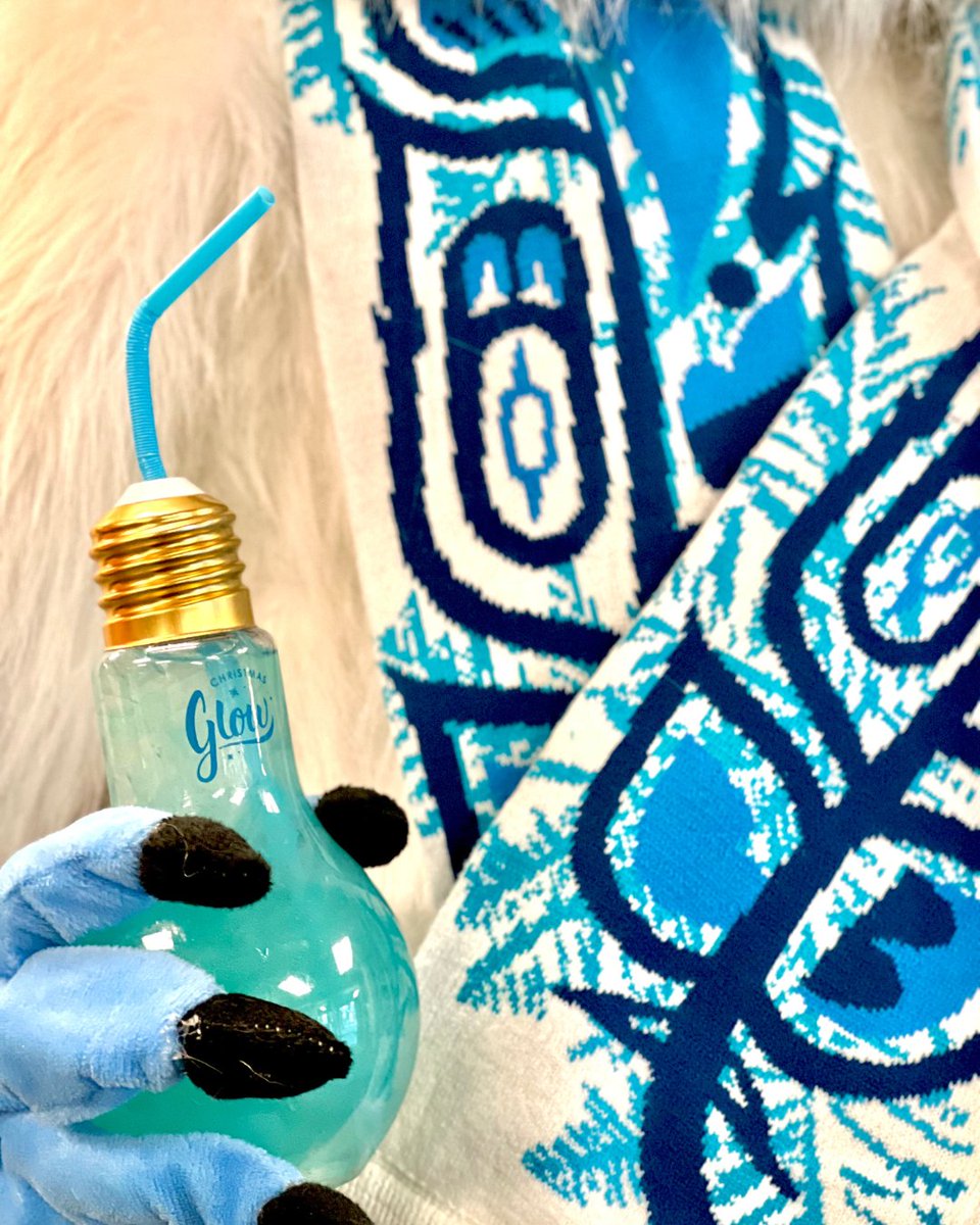 ❄️ Winter's coolest sip is here - say hello to the 'Frostbite'! 🍹

🧊 This icy sensation, exclusive to Frost @REAL, is a blend of smooth Polar Ice Vodka, crisp white cranberry juice, and a bubbly lemon-lime twist. It's winter in a glass and it's waiting for you!

🌟 Be sure to