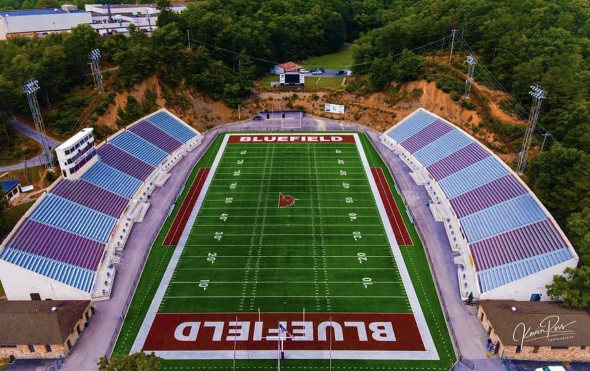 princetonortizz's tweet photo. Blessed to Recieve my first Offer from Bluefield University!  @MarkHall_59 @southgajay @THUGHES024 @CoachAlstonWR @MrPaulHutsonJr @VBSalemFootball  @SalemFootballVB @Joseph_Woodjr https://t.co/eai0ufw55m