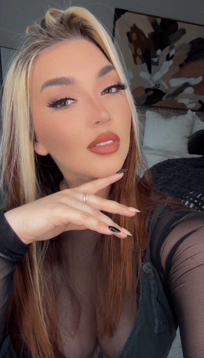 MsSavageAF's tweet photo. VOTING IS OPEN 🫶

Ya girl is nominated for 3 awards 🥹
✨Rising Star of The Year
✨Streamer of The Year
✨Creator of The Year

https://t.co/4ObfEq0SwK

We had an incredible year, hitting both TWITCH partner and KICK partner for example 🥰, and we are on the rise for even more chaos this year.  I would appreciate any and all votes, especially for Rising Star 👀💛 #tghawards24