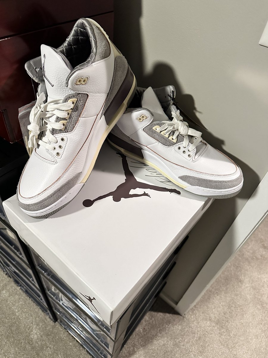 Grorie76's tweet photo. Yall came through for a brotha birthday again!  Shout out to Bigfoots brethren, much love fellas!  @Trorie8 @Mustangman8793 @MadMattZzz @jujust_f_baby12 @FOPProductions @MrSmo7 @blander1382 @TheFootPrince @mamba_keaf @reyperez305 @_eRob_ @BeanSodaCan @ChrisF3001 @sneaksgame https://t.co/zUTLcUOHWb