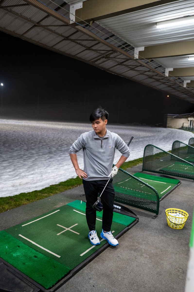 Asmo03's tweet photo. 1/19 
Late night range session 

#leica https://t.co/IVLWuqMyyG