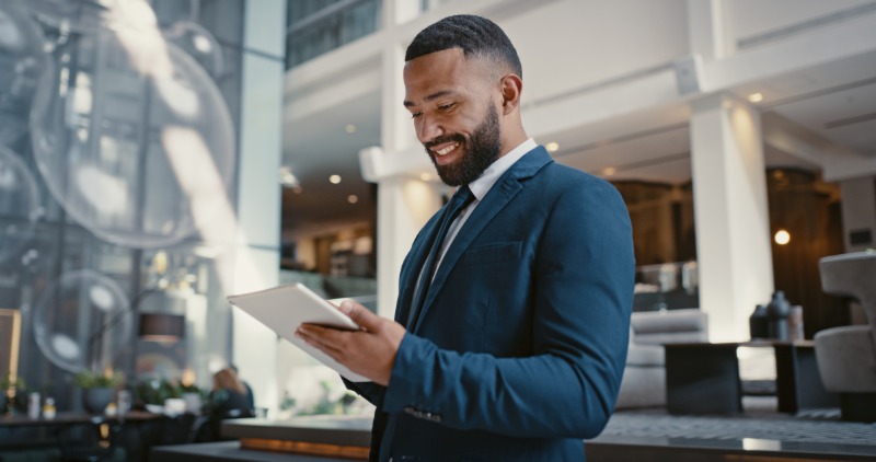 UiPath's tweet photo. #AutomationforGood could help bridge the financial services gap for millions of people. Read how AI-powered #automation is democratizing banking by democratizing data science 🏦: