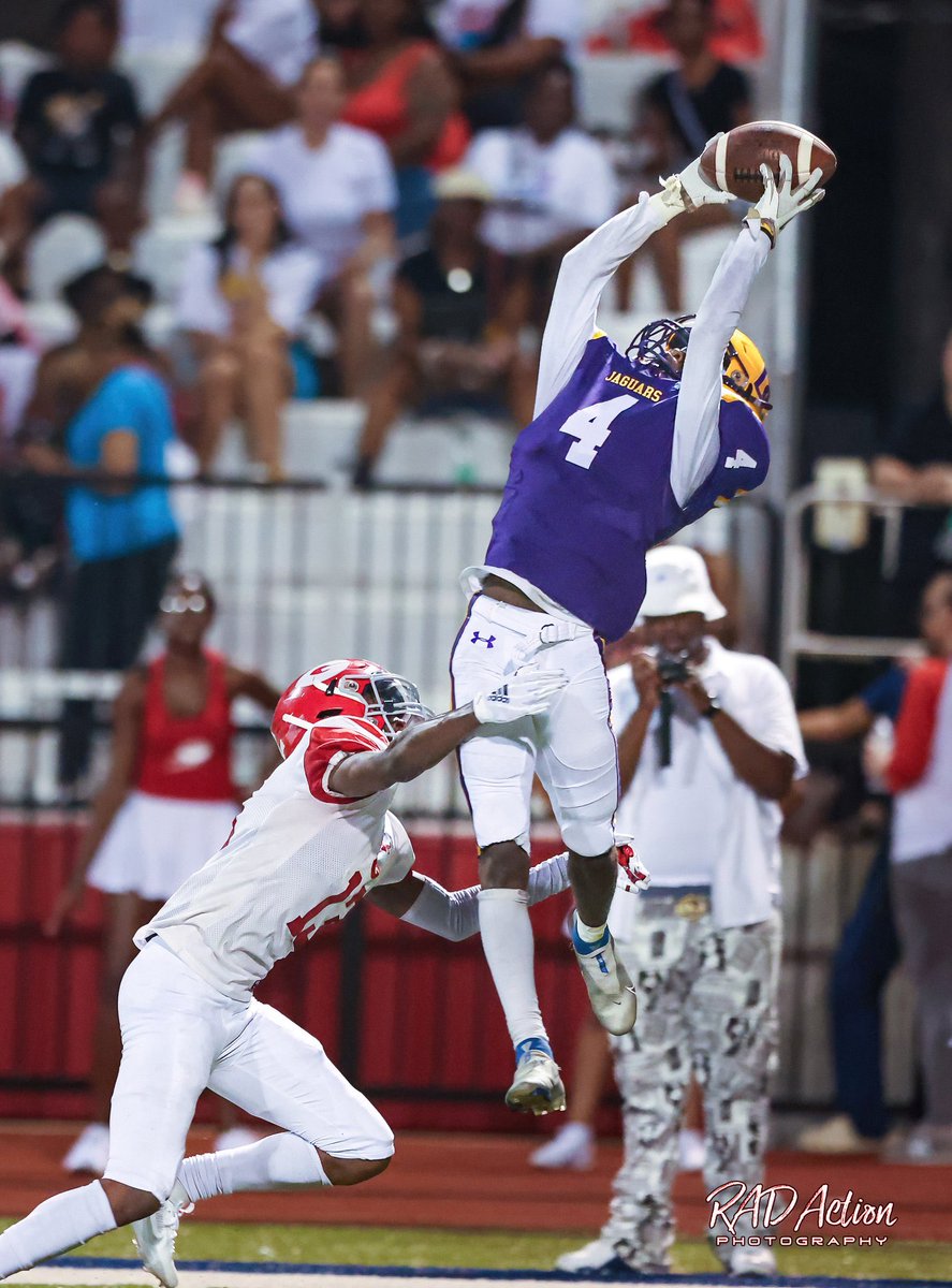 CoachJ1906's tweet photo. High point the ball…At its highest peak…elbows above eyes:
@J_Shirley4 @JoshFlow123 #DBTalk https://t.co/SrW7PEwtwi