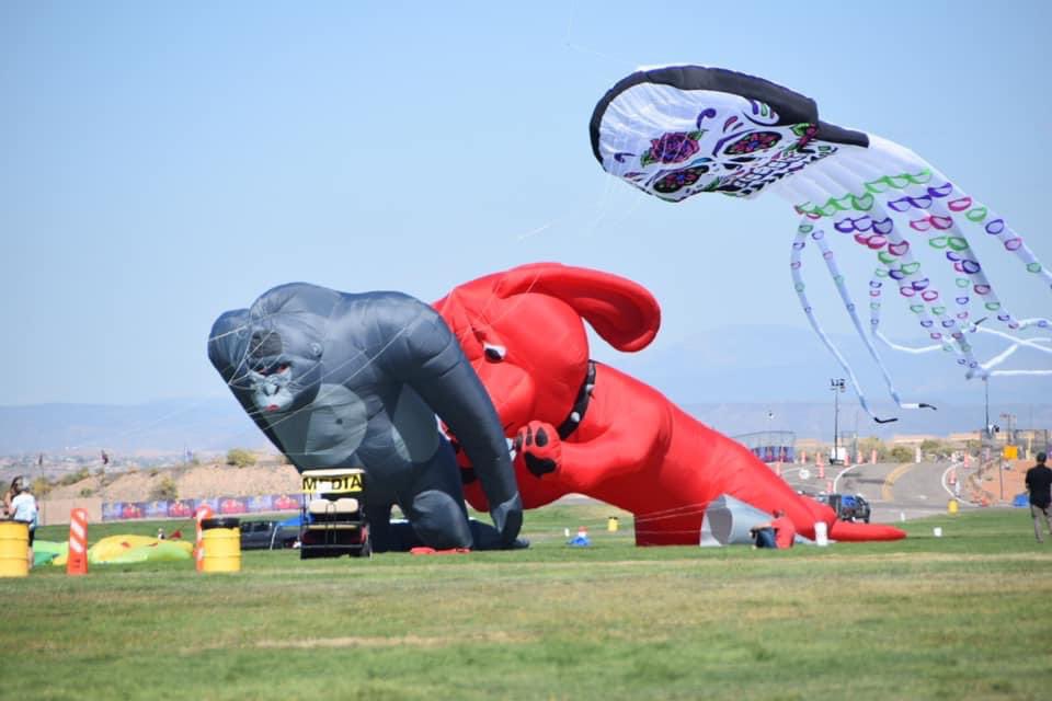 GAKiteCo's tweet photo. Kite season is right around the corner. #kite #greatamericankites https://t.co/o6eewcvAmn