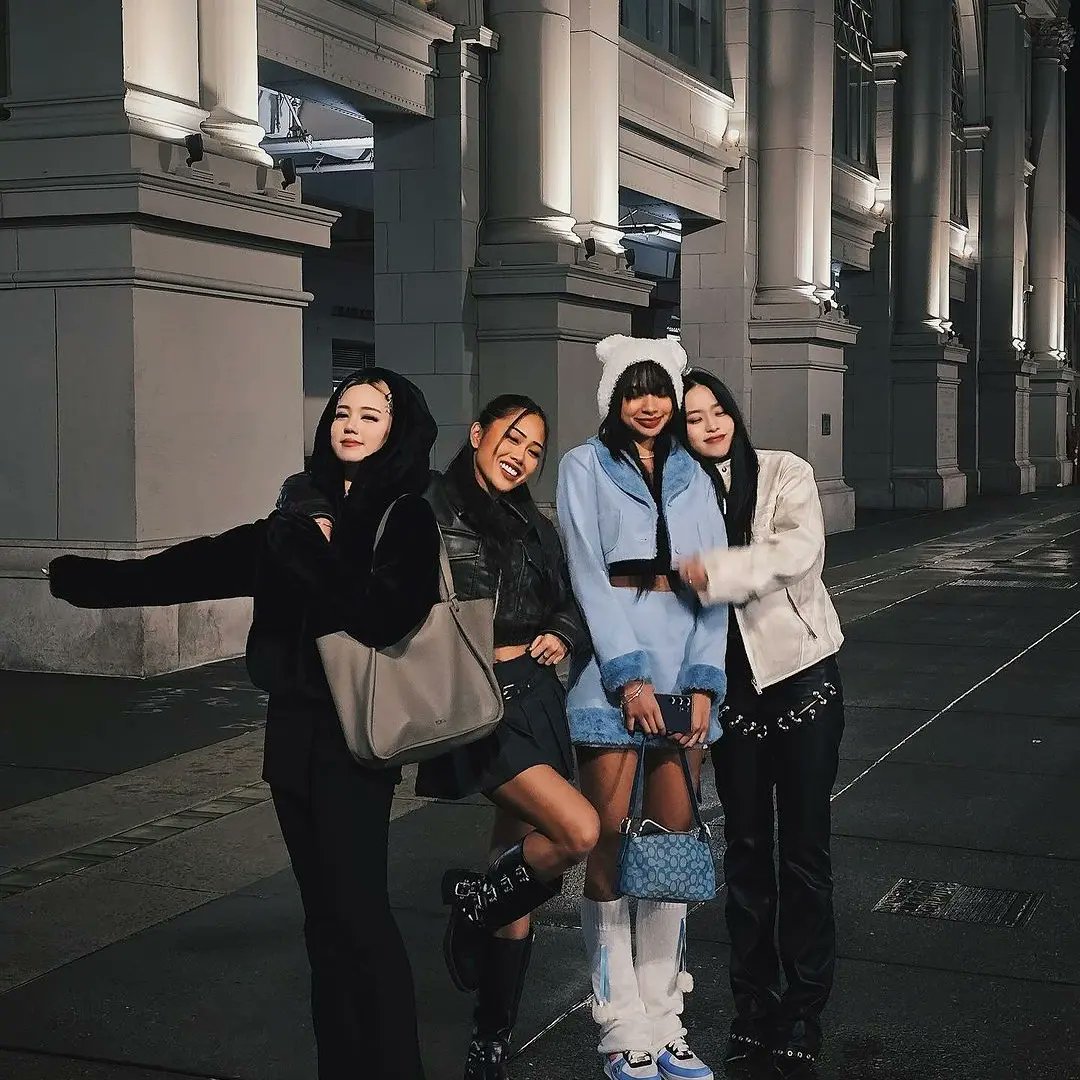 DollaArgentina's tweet photo. ~ Actualización de Dolla en Instagram~
Cena en el Ferry Building con nuestra familia @samsungwithgalaxy 💘
Capturado #conGalaxy S24 Ultra, no más preocupaciones fotográficas con la cámara Nightography💡
#GalaxyS24 #GalaxyAI #SamsungUnpacked #TeamGalax https://t.co/KeRLtGCdU7