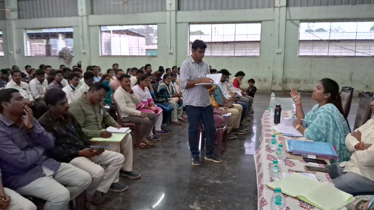 aclbmulugu's tweet photo. Sanitation review Meeting with MPOs  and Panchayat secretaries on Medaram #SammakkaSaralammaMahaJathara2024 
#TribalFest 
#Medaram2024 
@CollectorMulugu @seethakkaMLA @revanth_anumula @KondaSurekha https://t.co/JcynsVyNDE