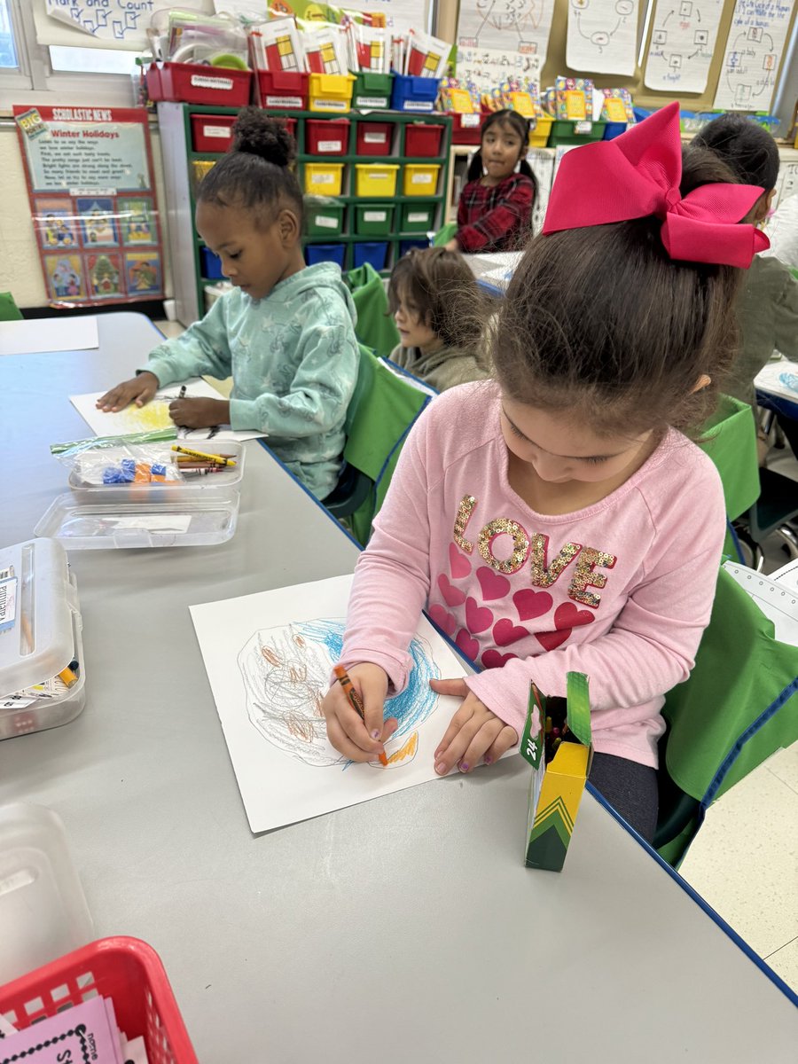 MrsGoldbergArt's tweet image. Thank you @ChefAdjepong and @crayola for sharing the beautiful story Sankofa. It inspired my students to draw and discuss their own culinary cultural connections such as curry, arroz con pollo and soups. #crayolacreativityweek #onewestbury #elementaryart #crayolaedu #Kindergarten