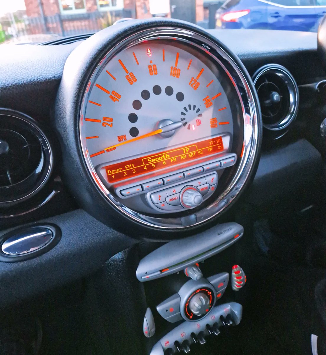 Kagsy25's tweet photo. New car day!
Been dreaming an dying to get a mini for ages, now I've finally managed to get one, very happy ππβ€οΈππβοΈ
#mymini
#loveamini https://t.co/mhkq130Loq