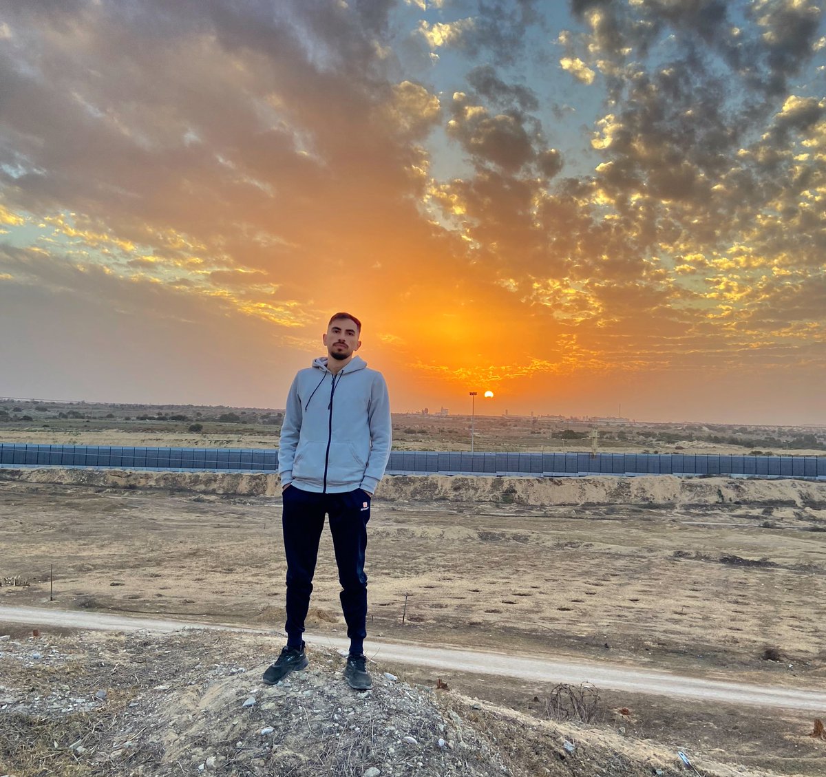 Hello everyone, it’s Khalil from Gaza.
I am still alive, Alhamdullah, after more than 108 days of genocide, killing, displacement, intimidation, and continuous bombing for the fifteenth week. I would like to describe what happened and continues to happen,