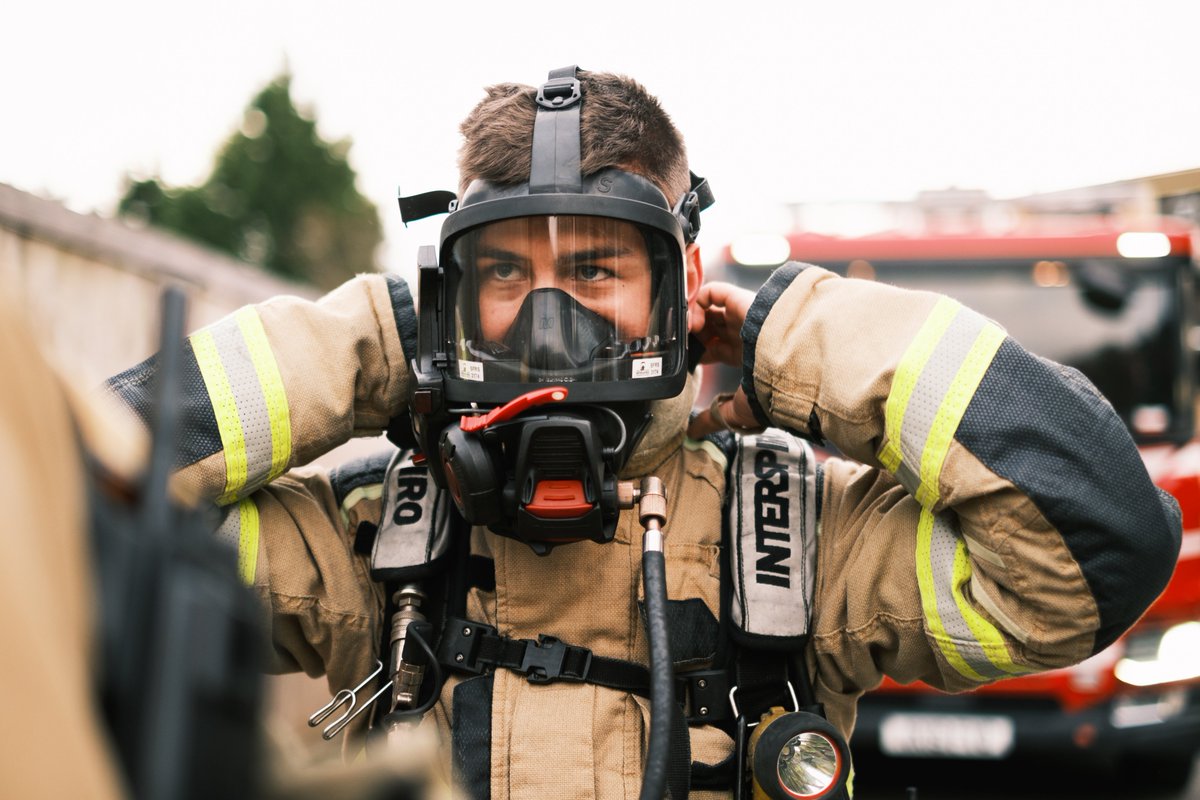 🤔Thinking of becomming a wholetime firefighter? 👩‍🚒

We're holding drop in sessions across the county to give you a chance to speak to us face to face. 

Simply turn up to a session and ask for the Station Manager.
 
Dates, times and locations here: 
🌐shropshirefire.gov.uk/news/drop-sess…