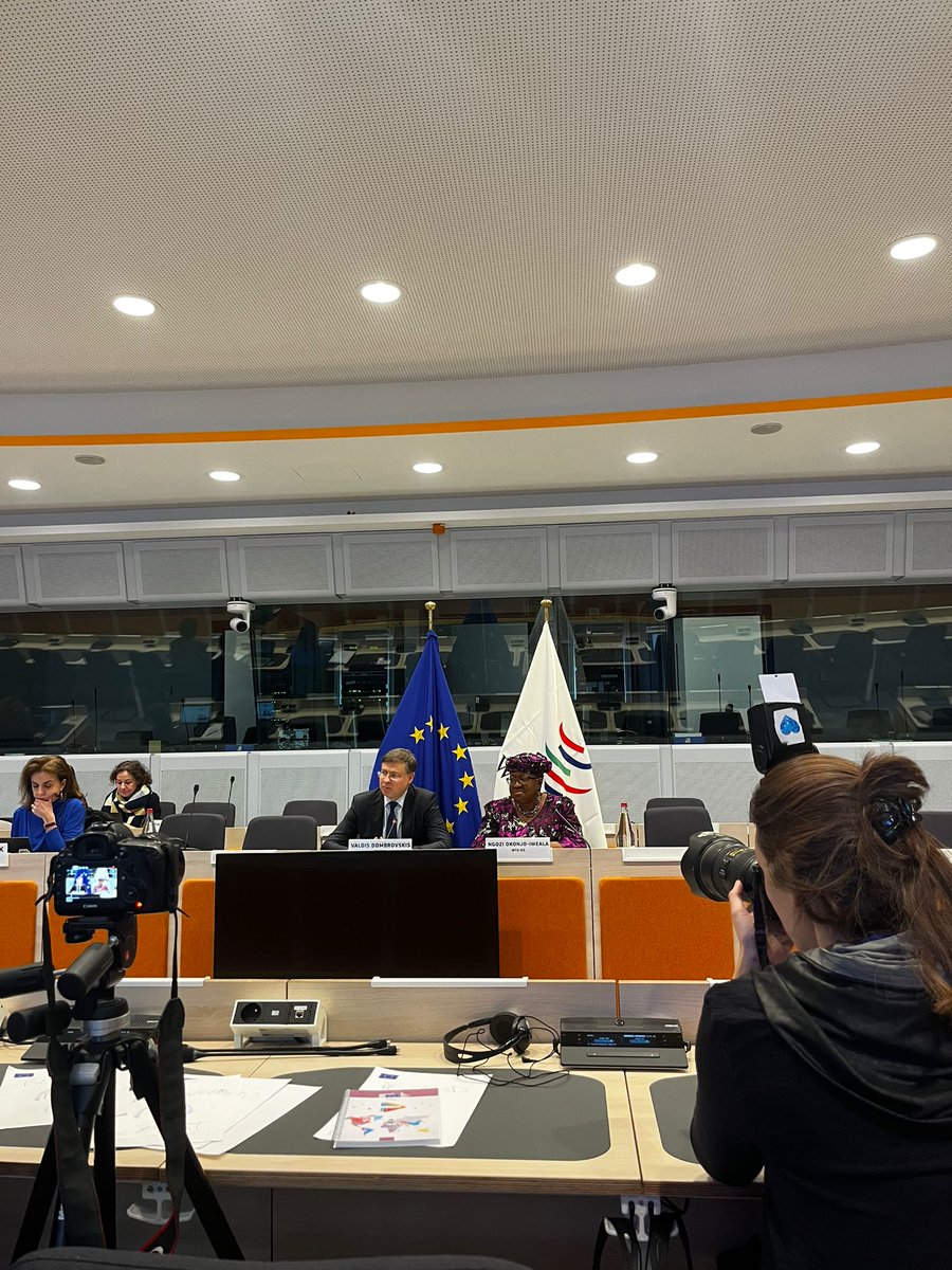 EUCaneRefiners's tweet photo. Great civil society meeting with @NOIweala and @VDombrovskis  to discuss global trade challenges🇪🇺
Thank you @Trade_EU  for organising this insightful dialogue. https://t.co/FXtLkAh1li