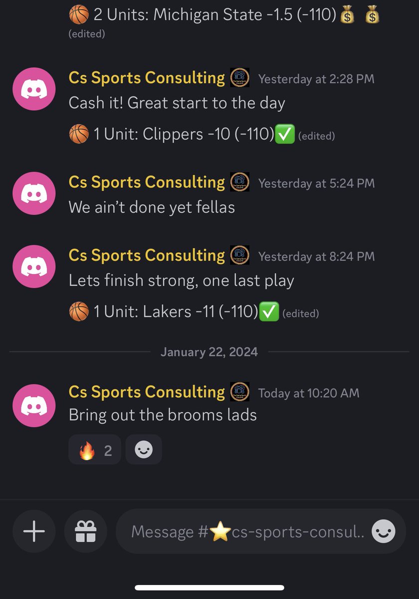 BettingSage's tweet photo. 💵💵MAKING IT RAIN💵💵

You guys do not wanna be missing out, light clean sweep last night, all cappers are killing it right now in the channel, come check us out‼️‼️

https://t.co/pmmPAOorrJ

#gamblingX #gamblingtwitter https://t.co/4L8uCnVaWK