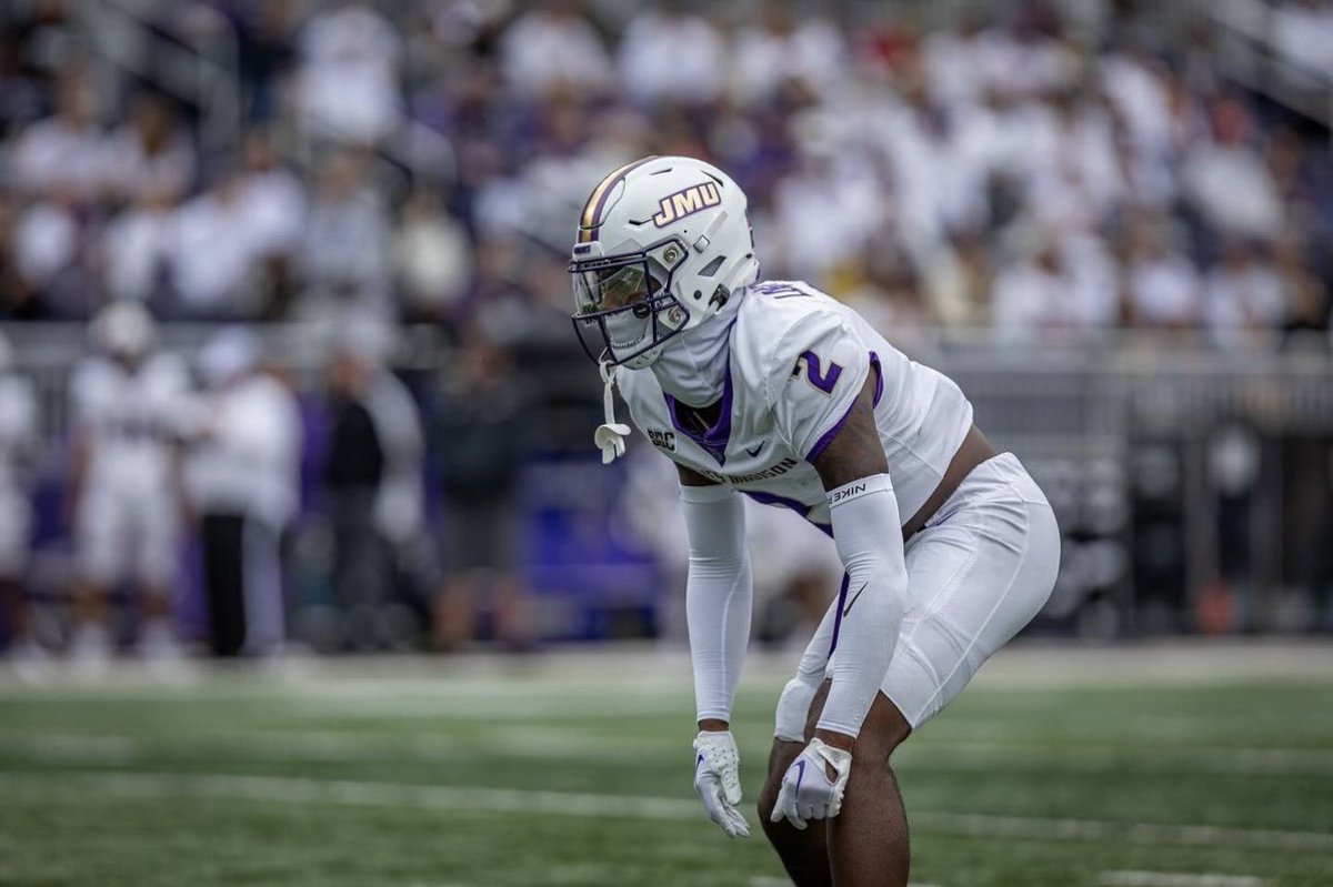 all glory to God!!! blessed to receive an offer from James Madison University! #GoDukes 🐶💜 @coachbobchesney @CoachSparber @bccoachvito @JMUFootball @RivalsFriedman @BrianDohn247 @SWiltfong247 @MohrRecruiting @adamgorney @KinslerLatish