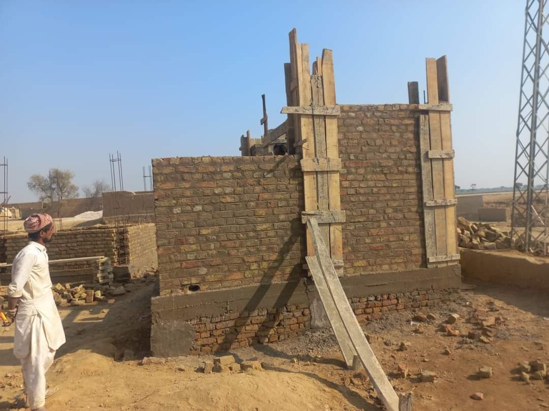 lrfpk's tweet photo. School construction progress @lrfpk
 GBPS Bugg: Brick masonry work is at lintel beam level, and concrete pouring for super structure columns of WASH facilities is ongoing. Hand pump apron construction is also in progress and also beam level for WASH facilities, and hand pump . https://t.co/4FFlrQ8S2g