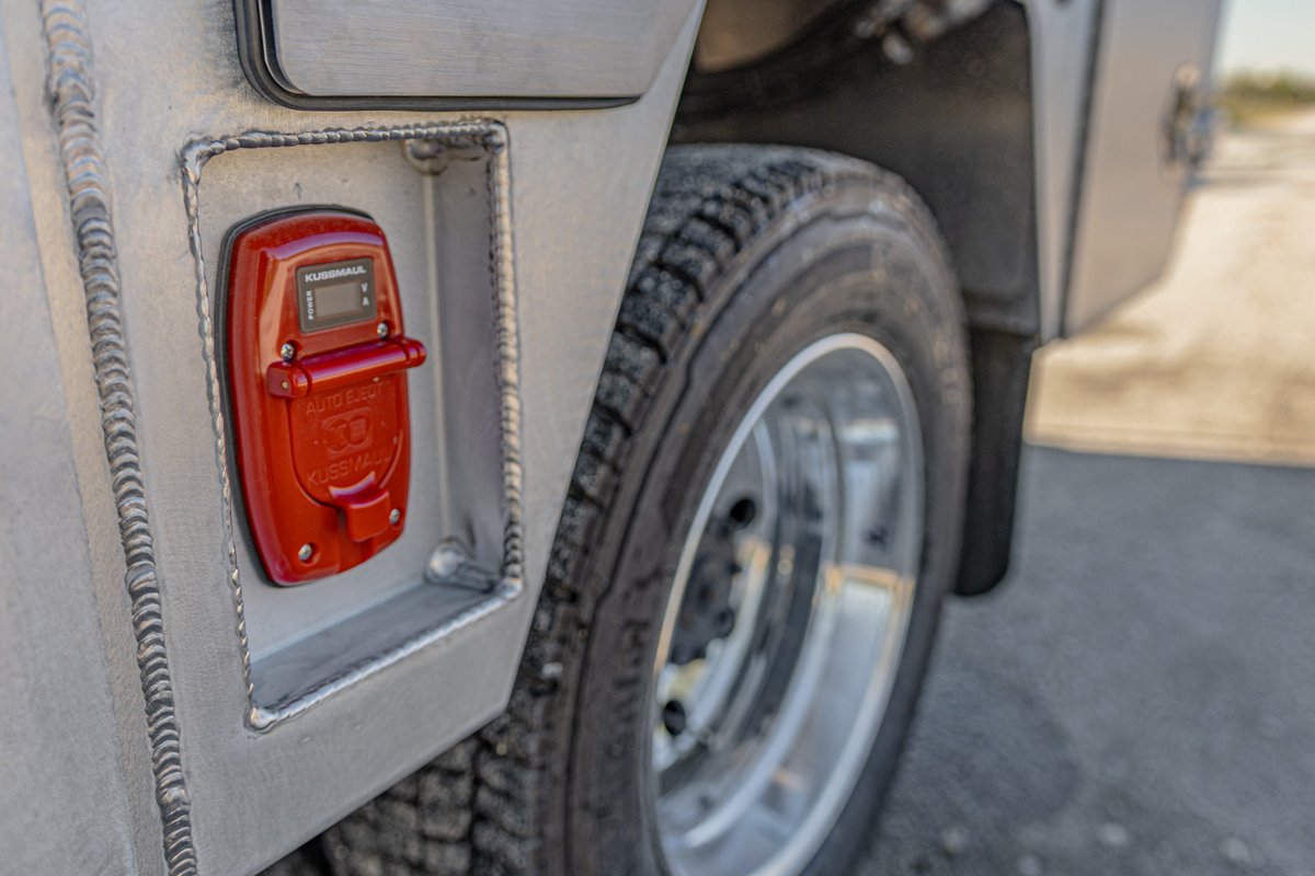 Skeeter Emergency Vehicles tweet media