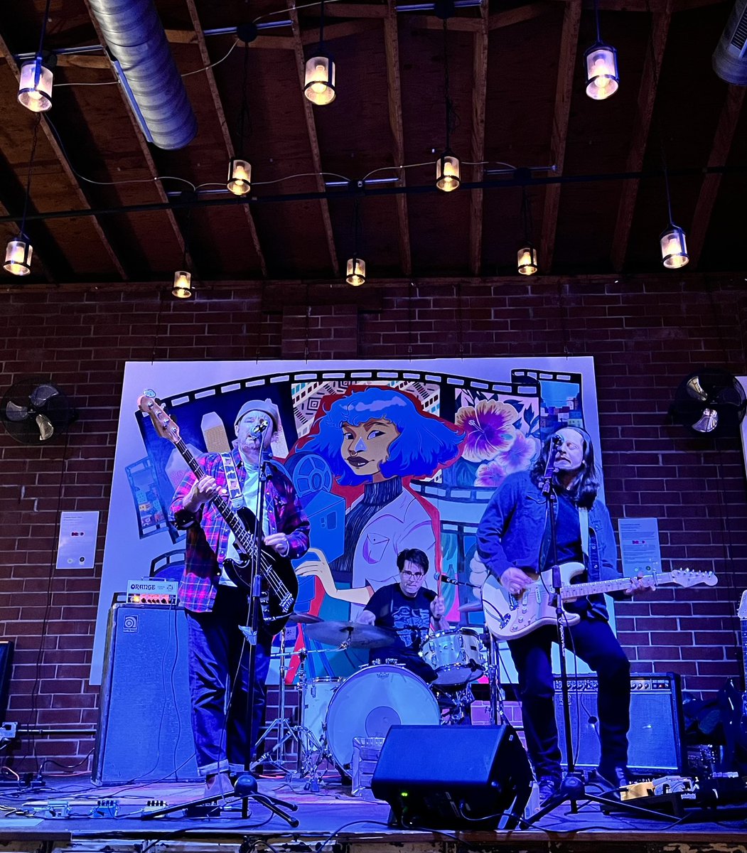 DivineBarrelCLT's tweet photo. It's release week at #DBB, and we've always got something unusually lovely going down! Check out the fun coming your way this week:
💡 Mon (1/22): $10 Flights, #BCooks dinner, Trivia 7p
🖼️ Tues (1/23): BYO Vinyl 6p, The Open Art Club 6:30p https://t.co/9Mj4lZT8Wi