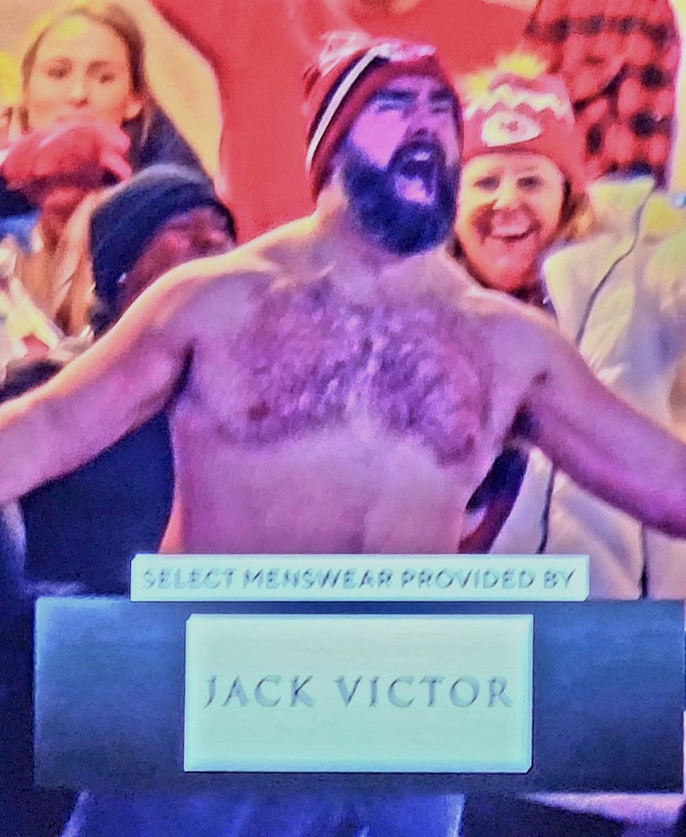 VWalker00's tweet photo. Did anyone catch this?  Notice the ad that appeared on tv at the same time @JasonKelce did?  😂 #KansasCityChiefs #NFLPlayoffs #jasonkelce #fashion #stud https://t.co/wueSBwfMZF