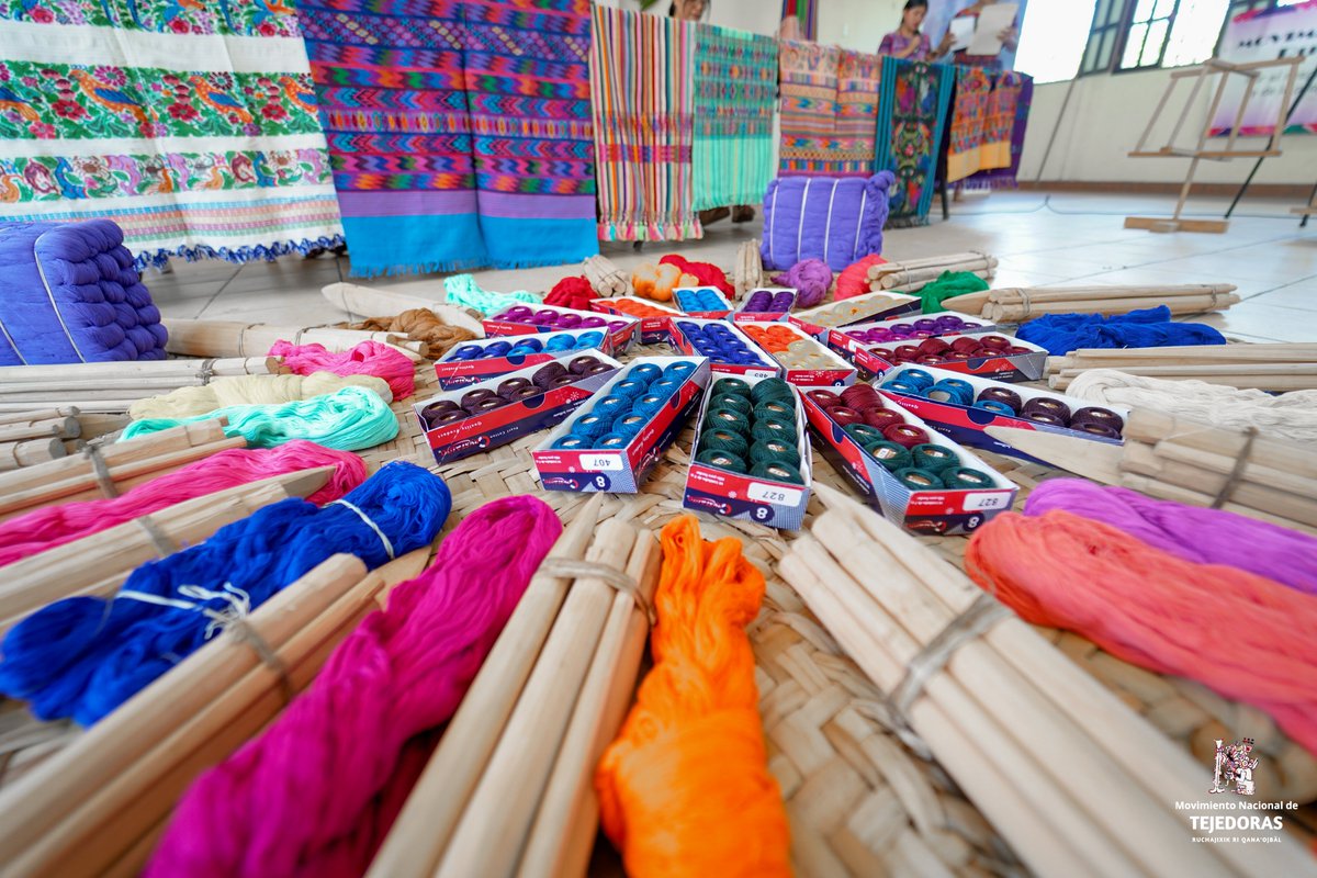 MNTejedoras's tweet photo. San Antonio Aguas calientes inaugura una Escuela de Tejido más 🪡🧵🧶. ¡Seguiremos tejiendo historia en nuestras indumentarias! ✊🏾 https://t.co/RmtNj03pdd