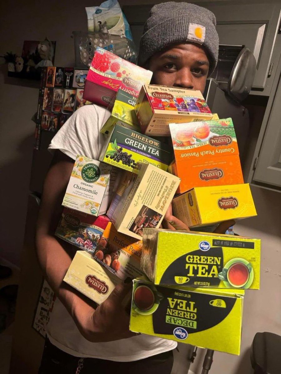 Y2SHAF's tweet image. “tea is nasty, its for old people” 

me: