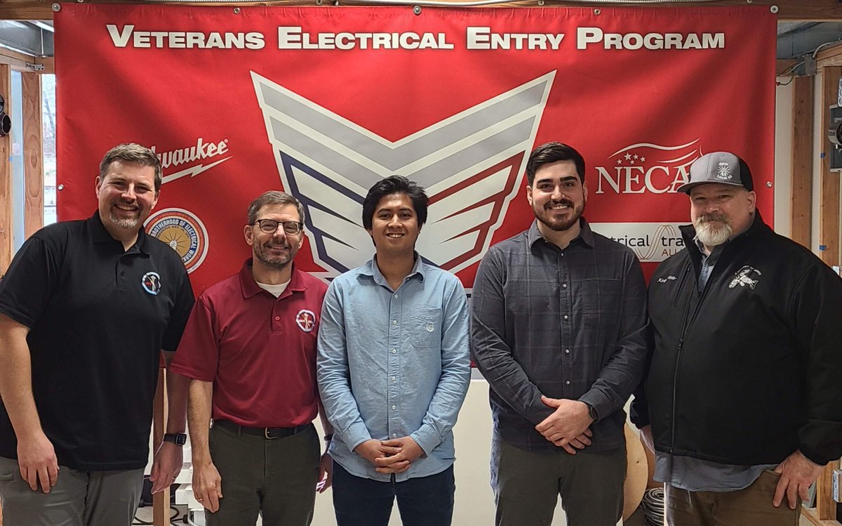 IBEWNECAetA's tweet photo. VEEP grads Shane Saunders &amp; Vone-Matthew Sivongxay, Puget Sound Electrical JATC TD Ryan, ATD Dave, and IBEW Local 46 Veteran’s Workforce Liaison Keith are all smiles! #ApprenticeshipWorks #etATraining #VEEP #VEEPSkillBridge
@IBEW 
@necanet 
@MilwaukeeTool 
https://t.co/3aTJXFQb6q https://t.co/tQbIQWCsoa