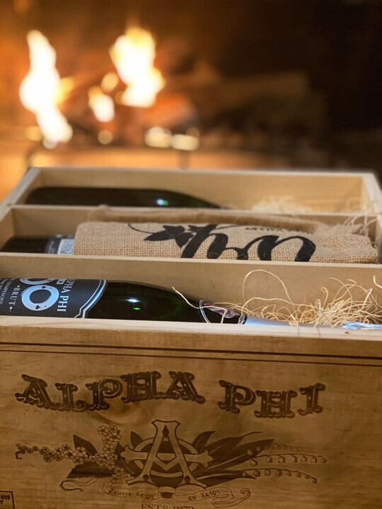 theivynapa tweet media