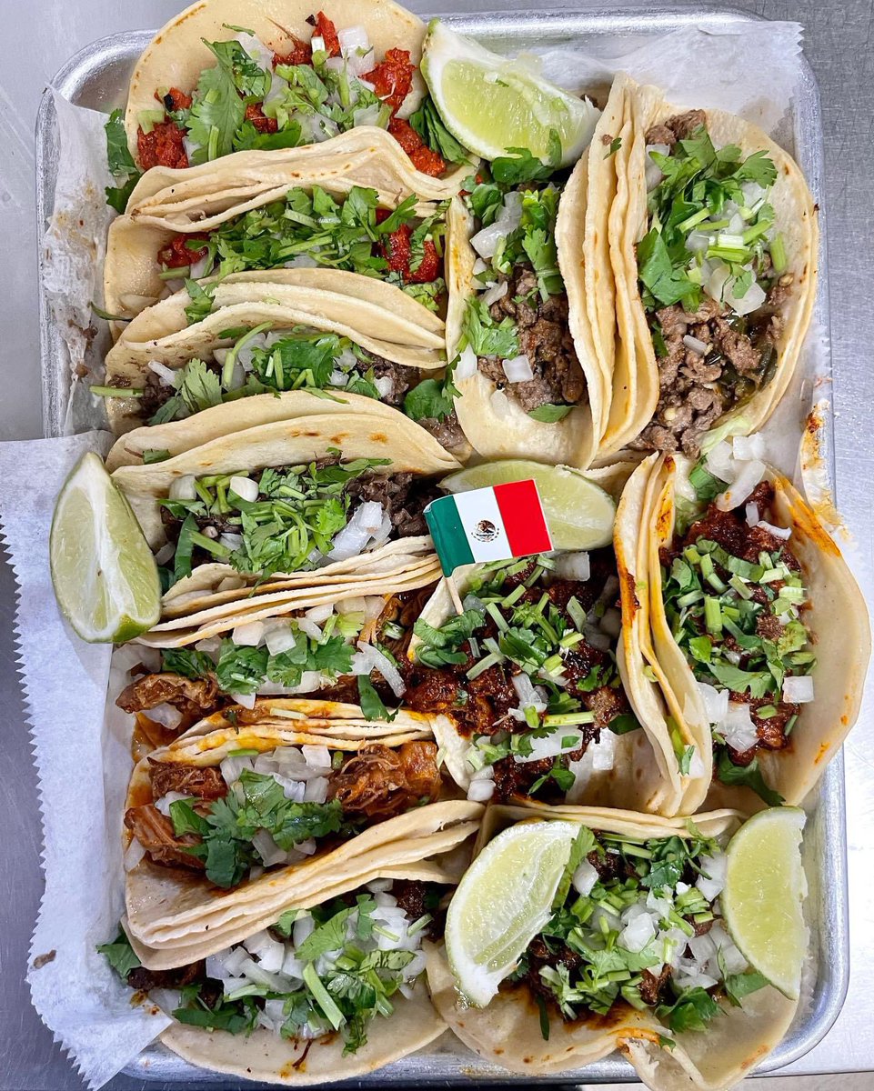 When you think TACOS, there’s only one thought… TACOS DOÑA LENA! 😎🙌🌮 @tacosdonalena   Don’t let the rain stop ya from enjoying delicious and authentic street tacos.