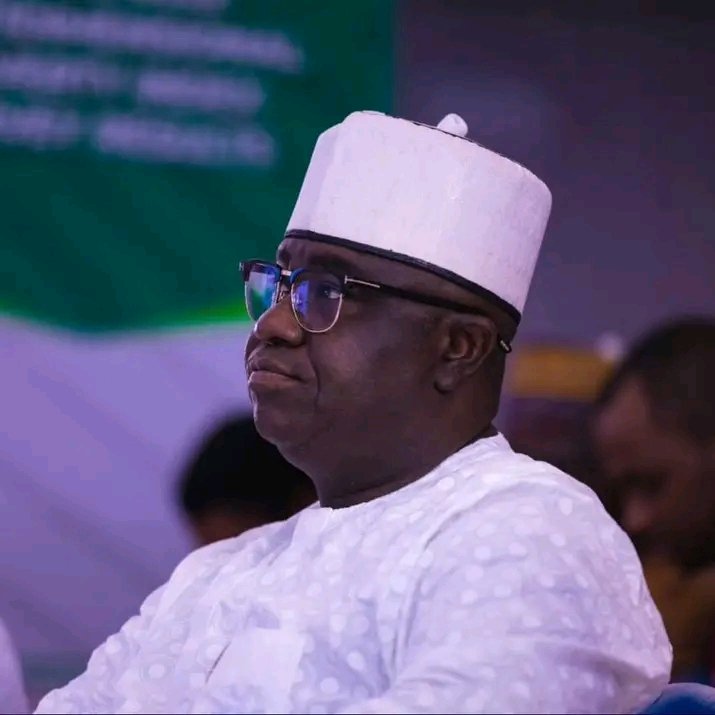 Mohammadpato1's tweet photo. Breaking News..
Prince @ClemAgba take the lead as the Prof Julius committee screened Aspirants from 29 to 6.. APC ready to take back Edo State.
#Trustagenda2024
#ApcticketforClem https://t.co/nlDWyQjrxB