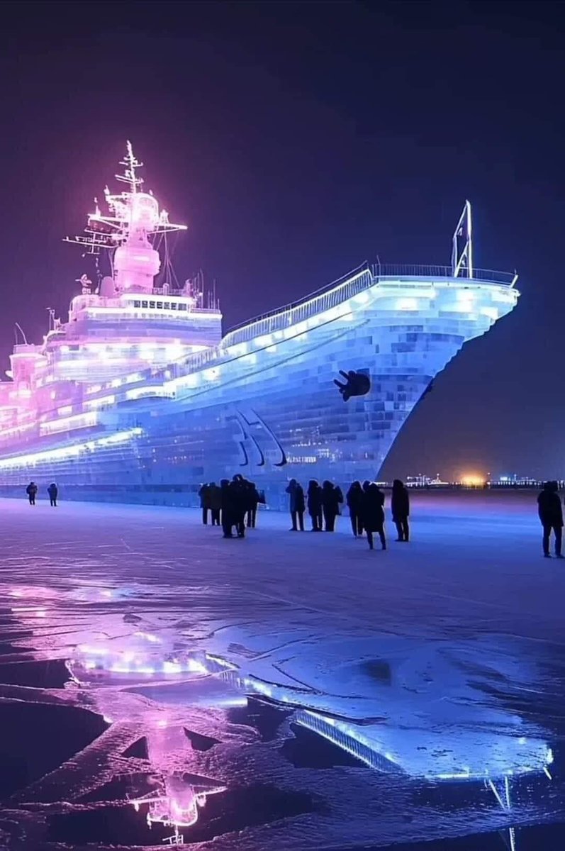 Amazing.. #IceSculpture #Yachts 

Ice sculpture superyacht in Xintan, China. Simply amazing!