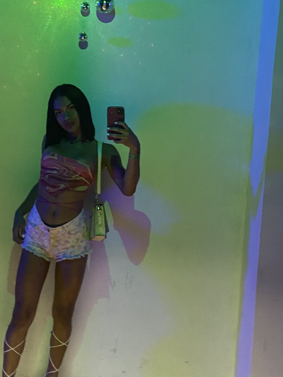 lilith54925's tweet photo. Una nochecita en el club. 🤭
#transexual #teensexy #modeltrans #female #latinatrans https://t.co/hREvIXJm4l