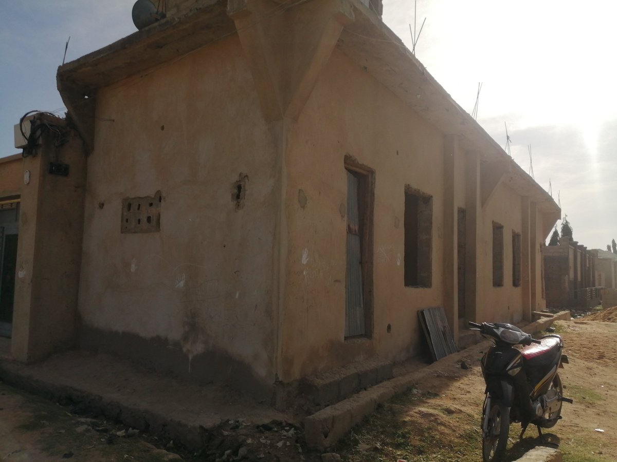 AabideenAl's tweet photo. Something came to mind this evening. Who knows, we might get a helper

I'm one of the custodians (Imam) of this masjid I took these photos from yesterday &amp; it's still under construction

Kindly retweet so those who know a philanthropist can see &amp; help out. We pray subh in the... https://t.co/9rTXq7dmba