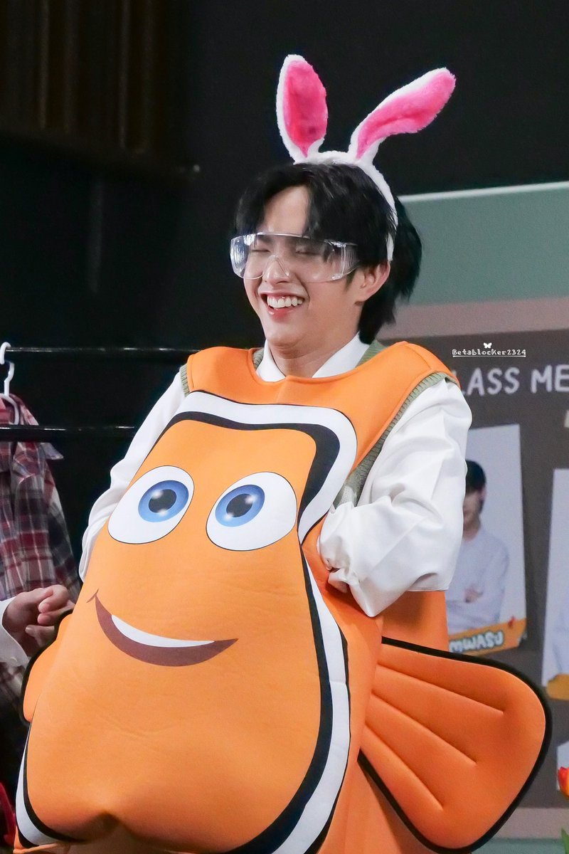 betablocker2324's tweet photo. ไอเป้อเว้ยยยยย 

SmoothE x PEEMPER 
#SmoothELiveหน้าใสไปกับภีมวสุคอปเปอร์ 
#COPPERdechawat 
#BUSbecauseofyouishine 
#BTBKxCU https://t.co/T8YWY3ESTh