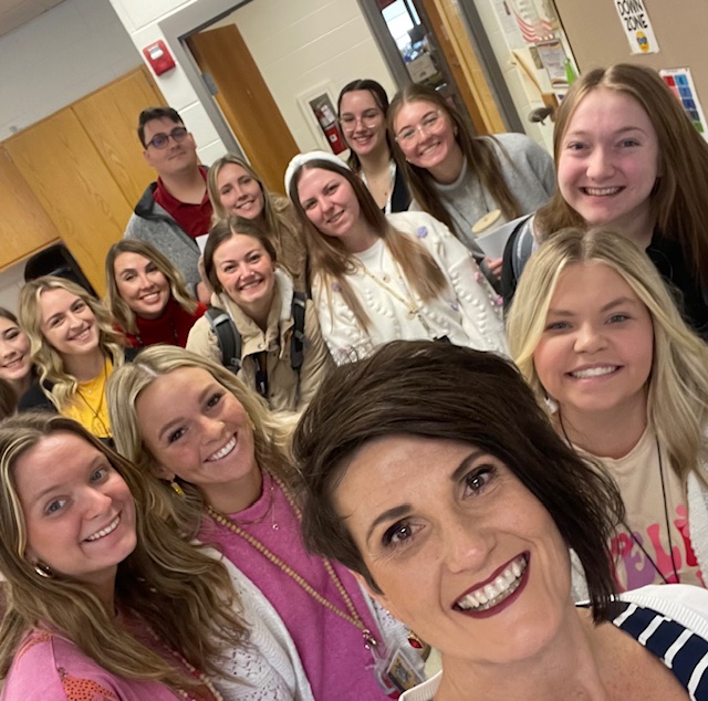 The new practicum students and student teachers were a joy to teach this morning at Crossroads Elementary! We worked through the Framework for Teaching, high yield strategies, and how to instruct in small groups. I look forward to watching them in action! @CCSchoo1s @swilson_ccs