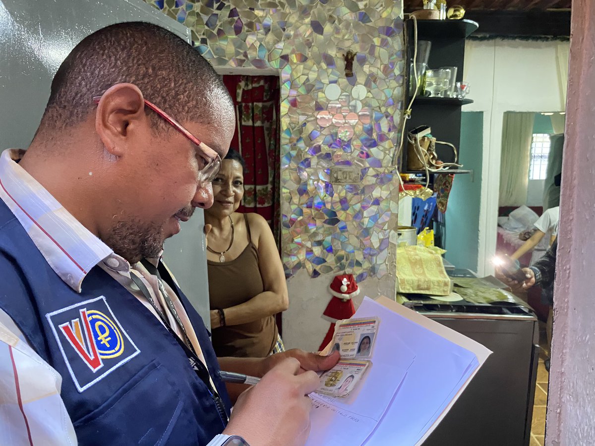 sunavi_oficial's tweet photo. #SUNAVI inicia Plan de Abordaje de Pensiones en la Gran Caracas en el marco del 1×10 del Buen Gobierno.
.@NicolasMaduro
@IMVillarroel1
@Mippcivzla
Dale click ▶️ https://t.co/mwKpuxwQZk
#HaciaEl2030ConLas7T https://t.co/Sbnf9HHo7Z