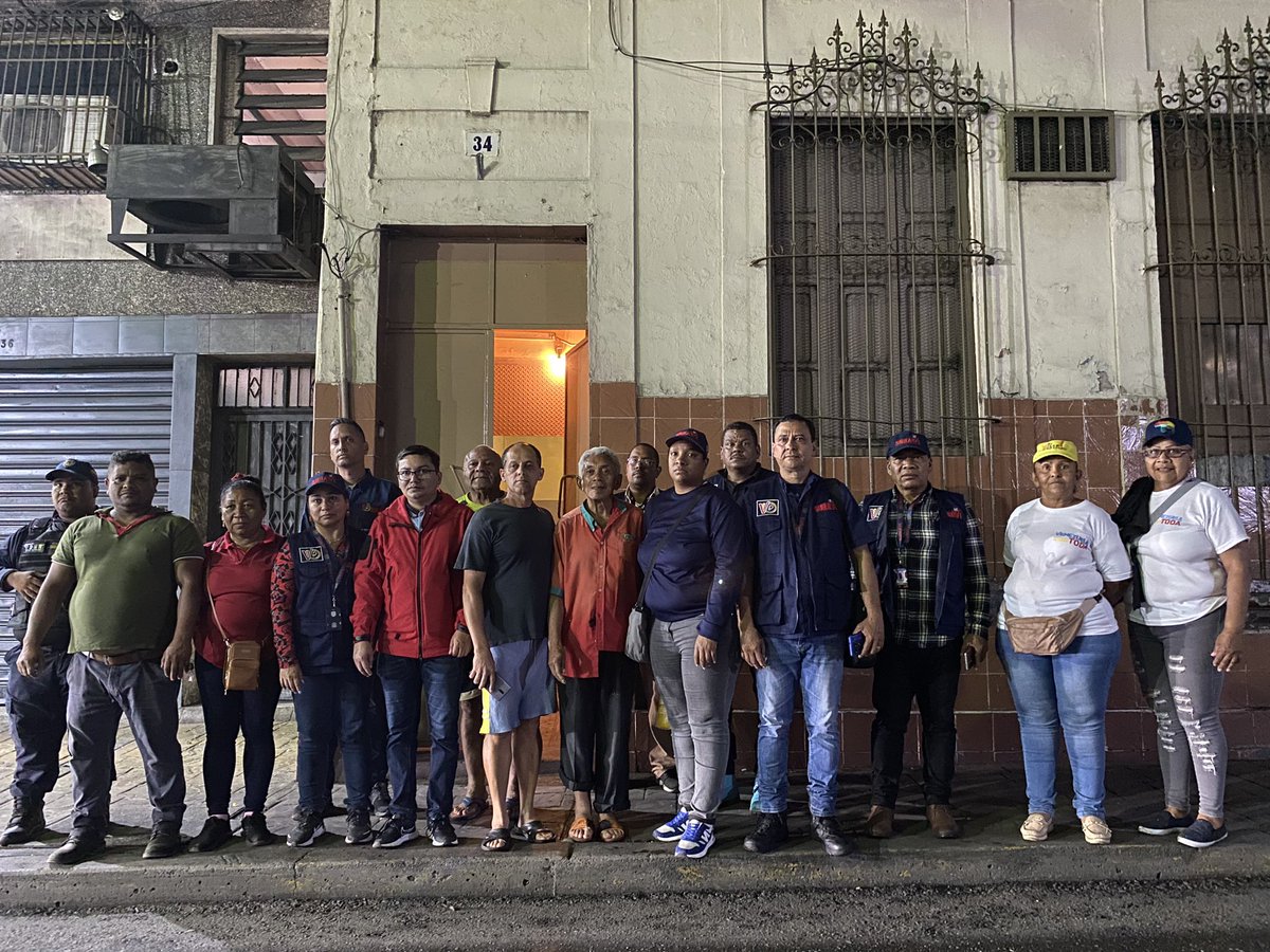 sunavi_oficial's tweet photo. #SUNAVI inicia Plan de Abordaje de Pensiones en la Gran Caracas en el marco del 1×10 del Buen Gobierno.
.@NicolasMaduro
@IMVillarroel1
@Mippcivzla
Dale click ▶️ https://t.co/mwKpuxwQZk
#HaciaEl2030ConLas7T https://t.co/Sbnf9HHo7Z