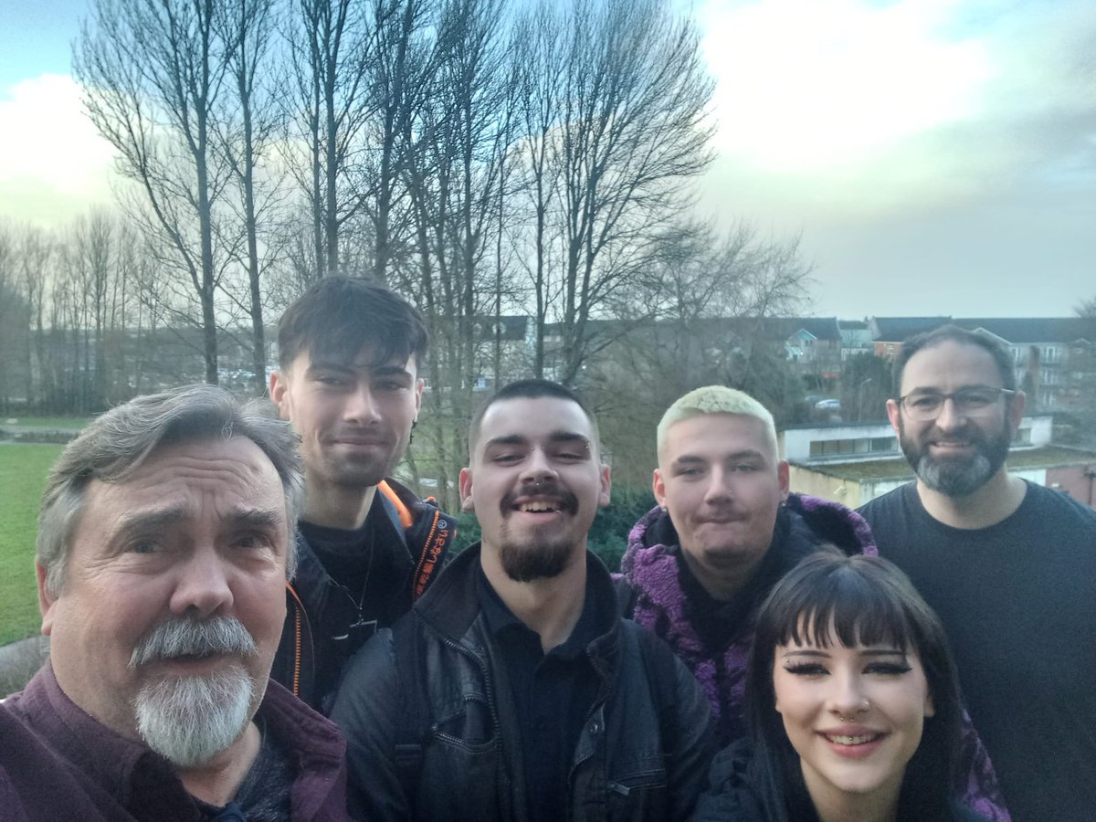 Final practice for this talented group before heading into a professional recording studio tomorrow....watch this space 🎧🎤🎼🎸#thebestisyettocome #ThisIsFET #aplacetolearn <a href="/laoisoffalyetb/">Laois and Offaly ETB</a> <a href="/ETBIreland/">ETBI</a> @musicgenOW