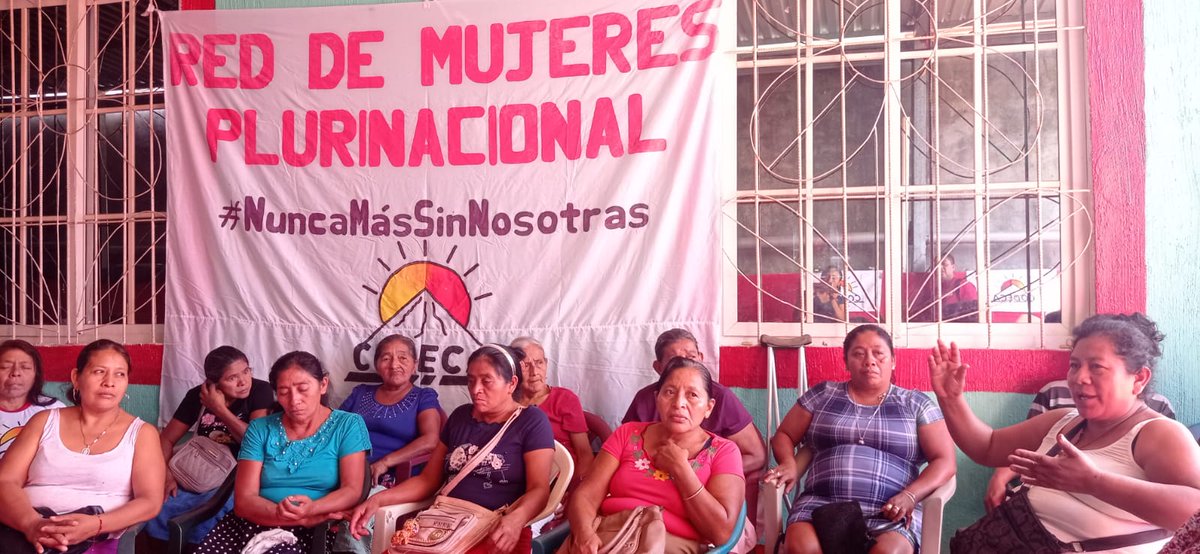 ThelmaCabreraP2's tweet photo. 👭✊🏽❤️‍🔥 Red de mujeres en formación. El pasado 17 de enero, compartimos formación con mujeres en la costa de San Marcos.

Esto para fortalecer nuestros conocimientos sobre el Estado Plurinacional y el buen vivir. https://t.co/r3JvfCPEHd