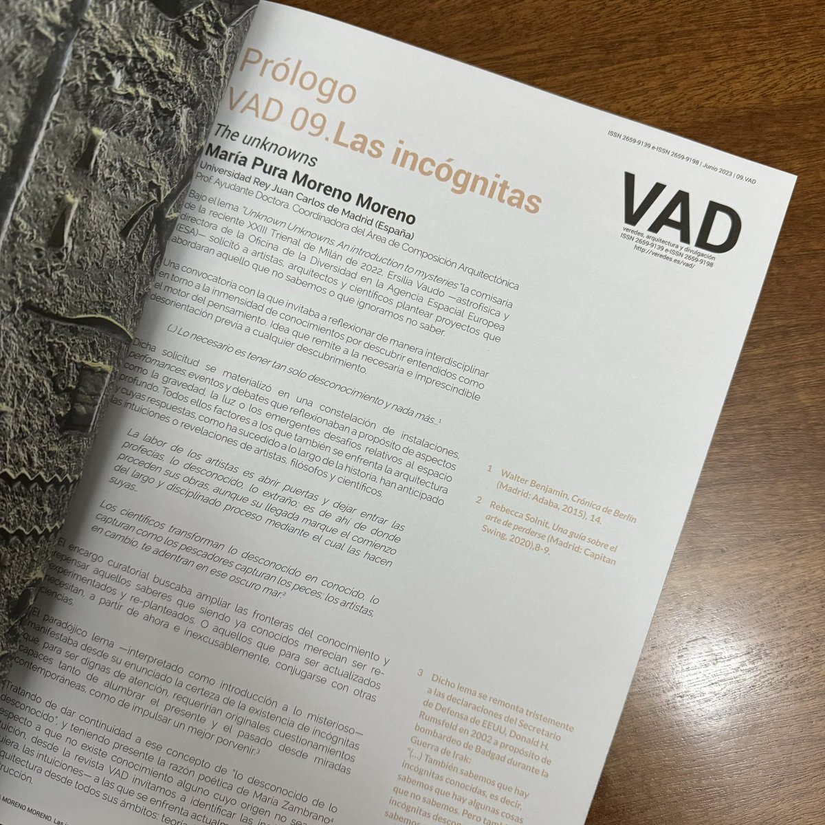 Muchas gracias a los amigos de la revista ‘VAD: Veredes, Arquitectura y Divulgación’. Ya van camino del décimo número sin perder la ilusión, el entusiasmo y la calidad.

<a href="/veredes/">veredes, arquitectura y divulgación</a> <a href="/hitear/">Silvia Blanco</a> <a href="/AAlonsoOro/">Alberto Alonso Oro</a> <a href="/Mariapuramoreno/">Mpmoreno</a>