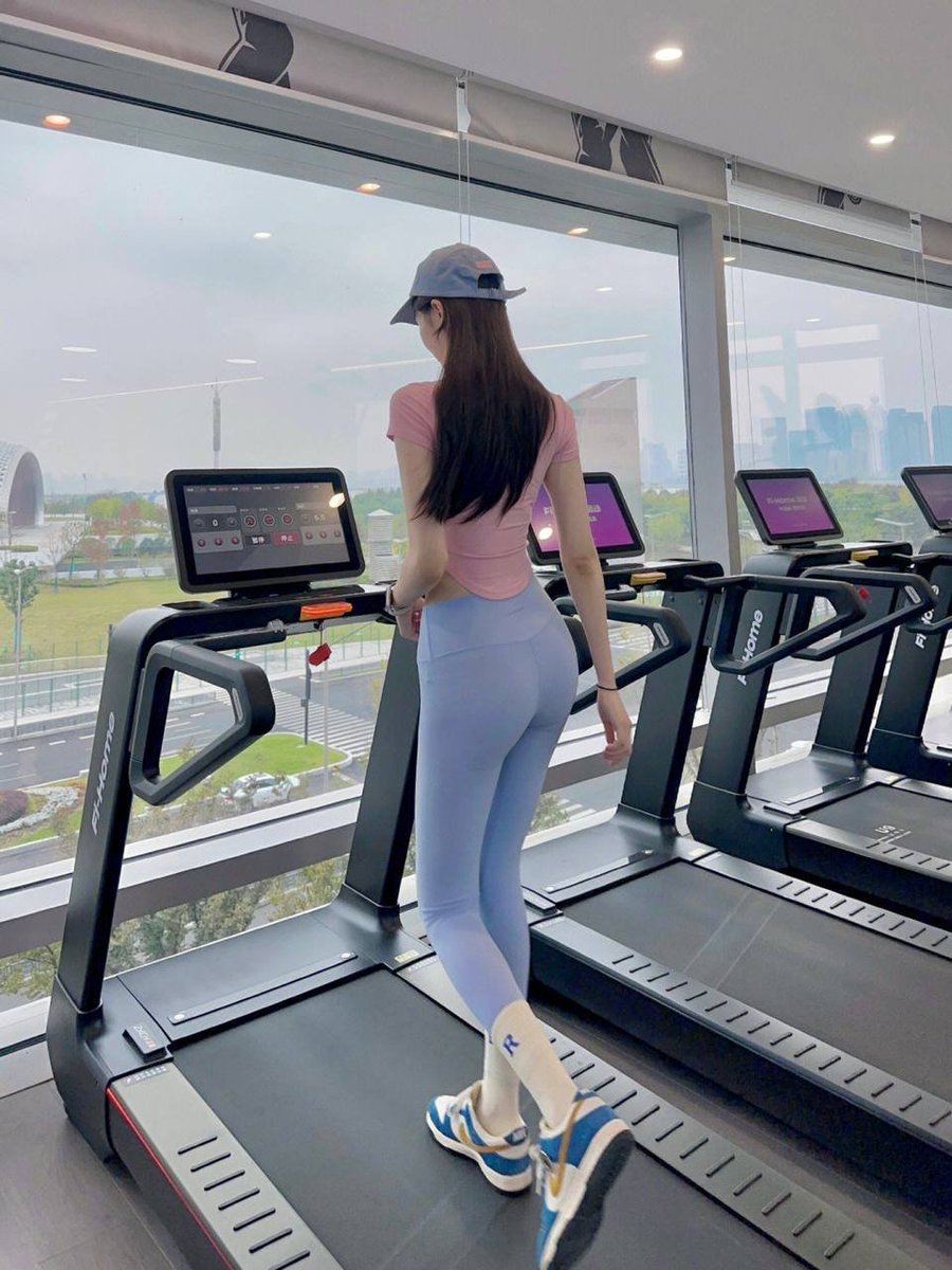 emmithba's tweet photo. Running can keep fit😁😁 https://t.co/9Me3VEG5du