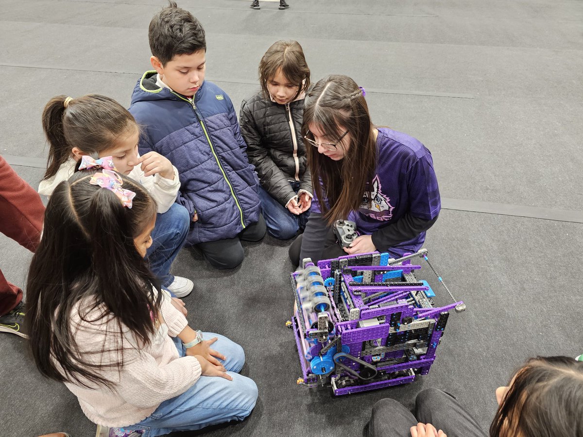 🏆🤖 Super proud of my LadyBots for clinching the Design Award on Saturday! Their dedication, time management and skill in robot design was reflected in their Engineering Notebook and insightful discussions with the Judges. 📓💬 Way to go girls!!👏💜🤖 #GirlPowered