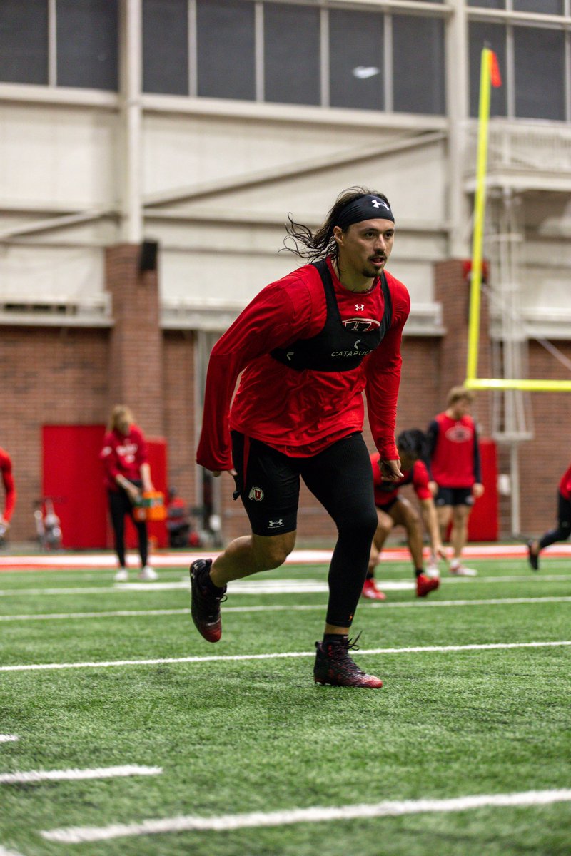 Utah_Football's tweet photo. Starting the week 𝐞𝐚𝐫𝐥𝐲. 

6:30 check in 🤝☑️ https://t.co/21Lxp25n5F