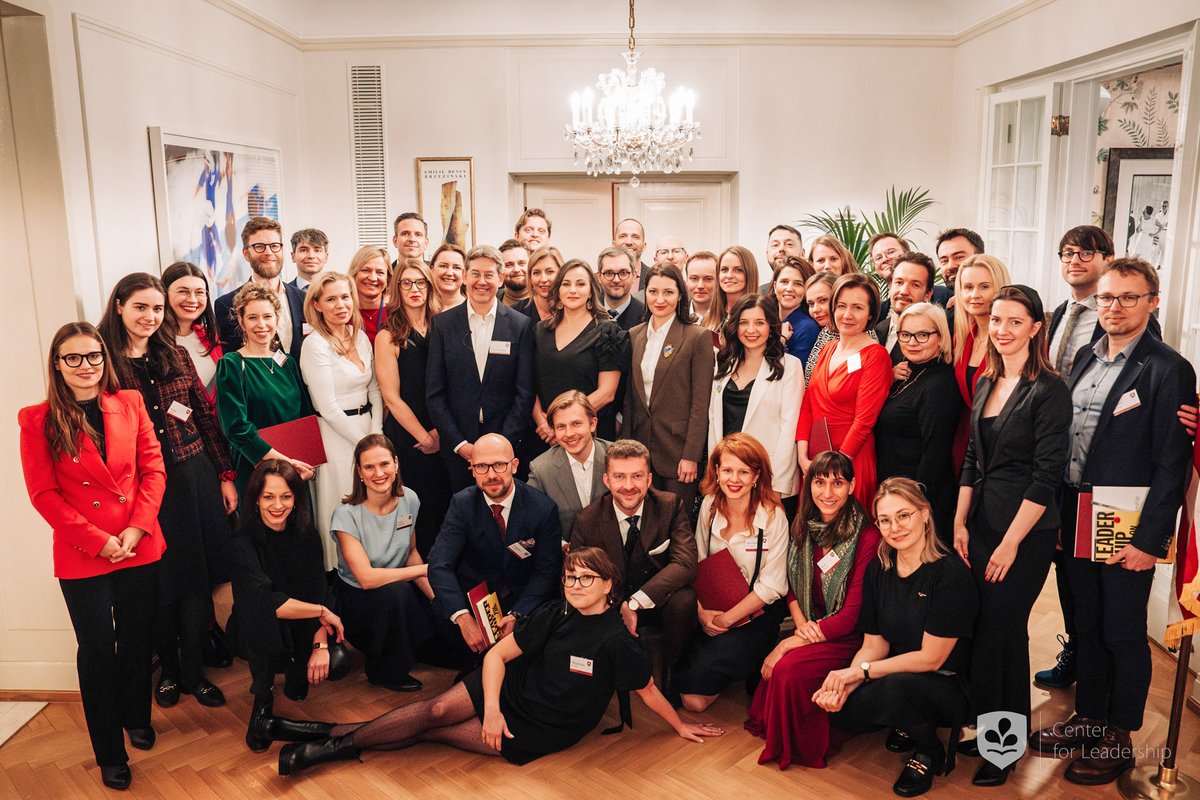 C4L_org's tweet photo. Congratulations to the new LAP23 Alumni! The new class has successfully completed the program and has been officially welcomed to the LAP Alumni Network.  
#CenterForLeadership  #LeadershipAcademyforPoland #LAP #LAPAlumni #LAPAN #Graduation #Education #thankyou #Leadership https://t.co/wMKYSoRx1x