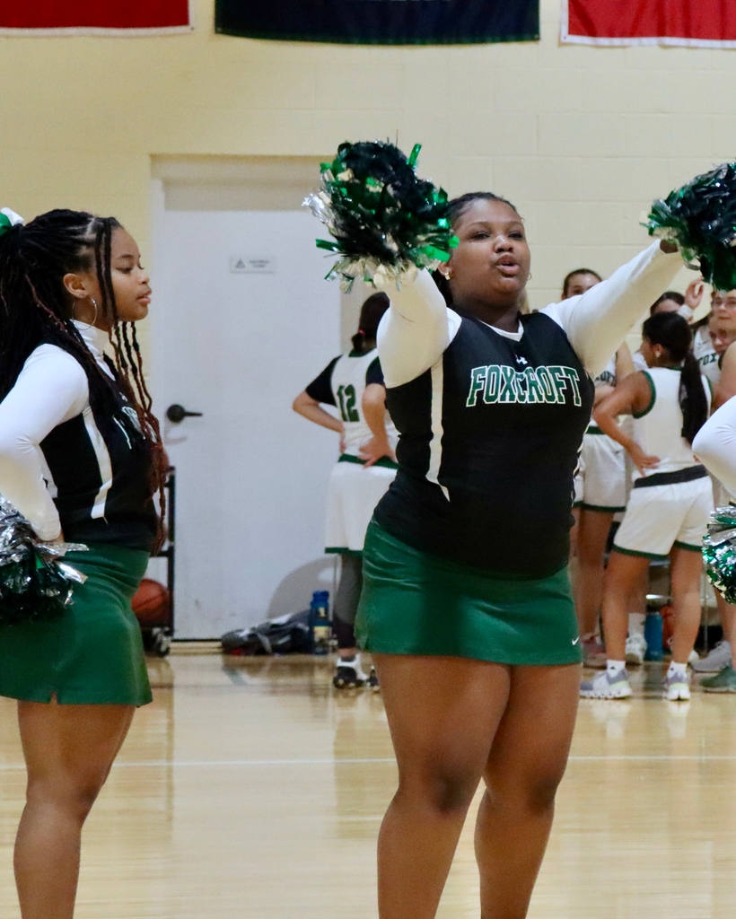 FoxcroftSchool's tweet photo. Introducing the Foxcroft Cheerleaders! π£ Basketball games have been extra spirited this year as these girls help fire up the crowd at Varsity and JV games! π #GoFXC https://t.co/UpRJSBrlQ8